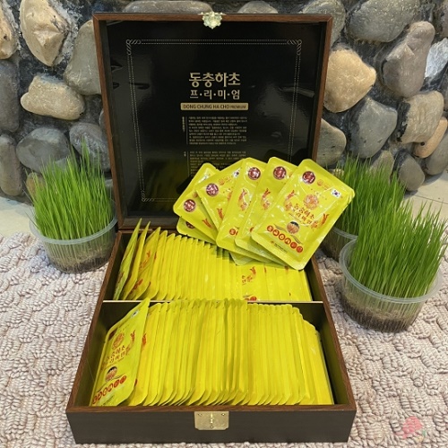 Đông trùng hạ thảo Dong Chung Ha Cho Premium đóng hộp gỗ sang trọng