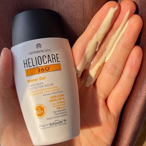 Heliocare 360 Water Gel SPF 50 dạng kem mềm mịn thấm nhanh vào da