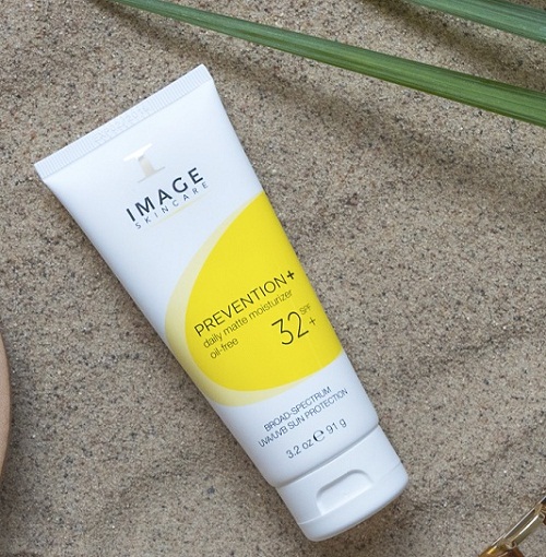 image prevention spf 32+ daily matte moisturizer giúp chống nắng bảo vệ làn da tối ưu