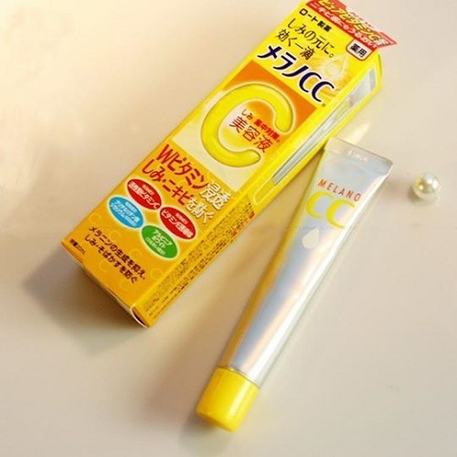 Serum trị mụn Vitamin C Melano CC Rohto hàng chuẩn của Nhật Bản