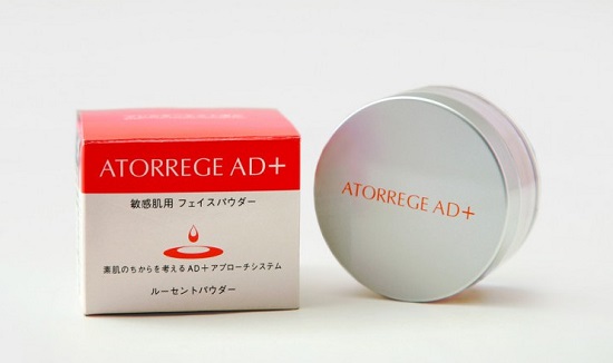 Phấn phủ cho da nhạy cảm Atorrege AD+ Lucent Powder Nhật Bản