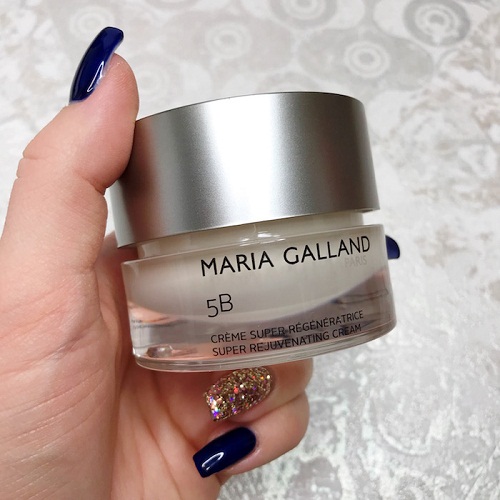 maria galland 5b super rejuvenating cream được khuyên dùng để giúp trẻ hóa làn da