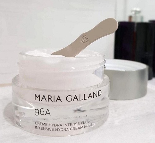 maria galland 96a intensive hydra cream plus dạng kem mịn thẩm thấu vào da nhanh chóng