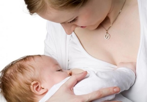 Bật mí cách chăm sóc trẻ sơ sinh hết bị trớ sữa
